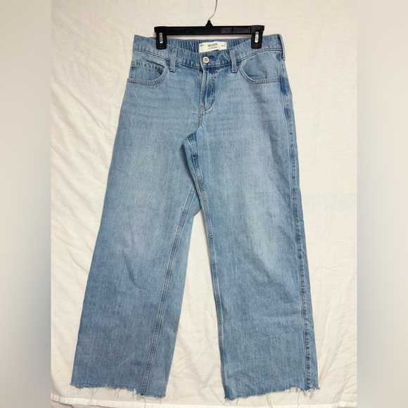 Hollister Women's Baggy Low-Rise Jeans - Picture 11 of 12